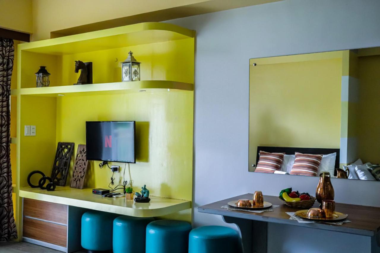 Pico De Loro Hamilo Coast By Beach Homes 나숙부 외부 사진