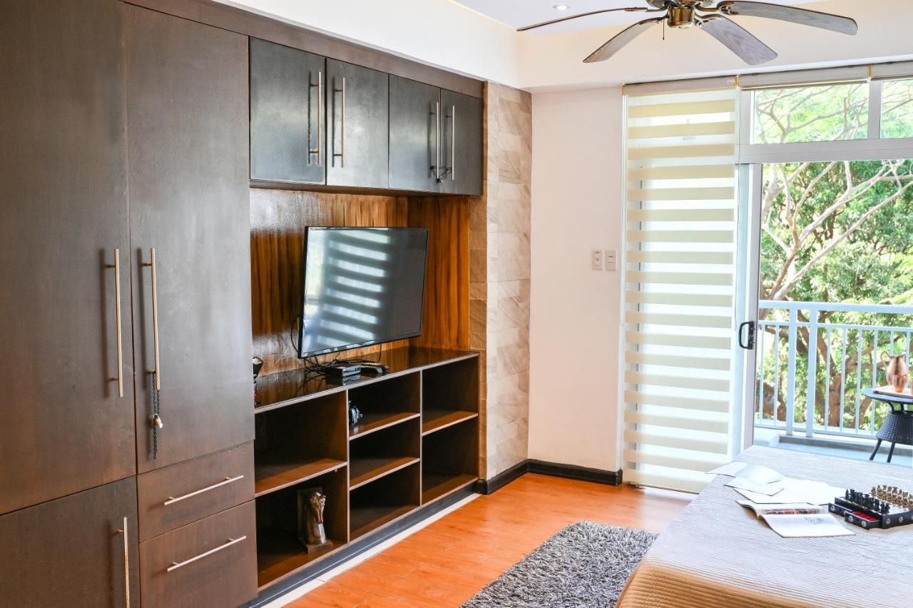 Pico De Loro Hamilo Coast By Beach Homes 나숙부 외부 사진
